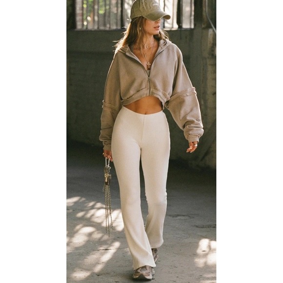 Joah Brown Pants - Joah Brown Fitted Mini Flare Pant Natural Ivory Luxe Ribbed Knit Size M/L USA